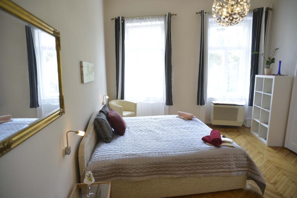 Peter'S Home Budapest Room photo